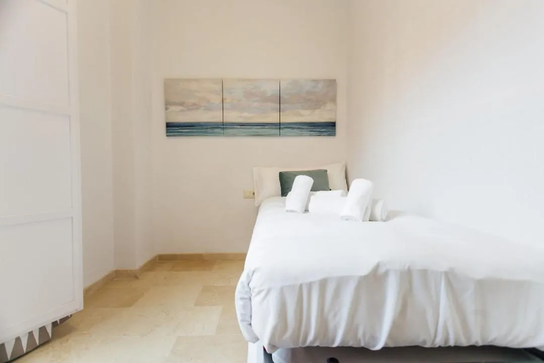 2 Bedrooms 1 Bathroom Furnished - Santa Cruz - Alfalfa - Nice Duplex - Mintystay Seville 0*,  Spain