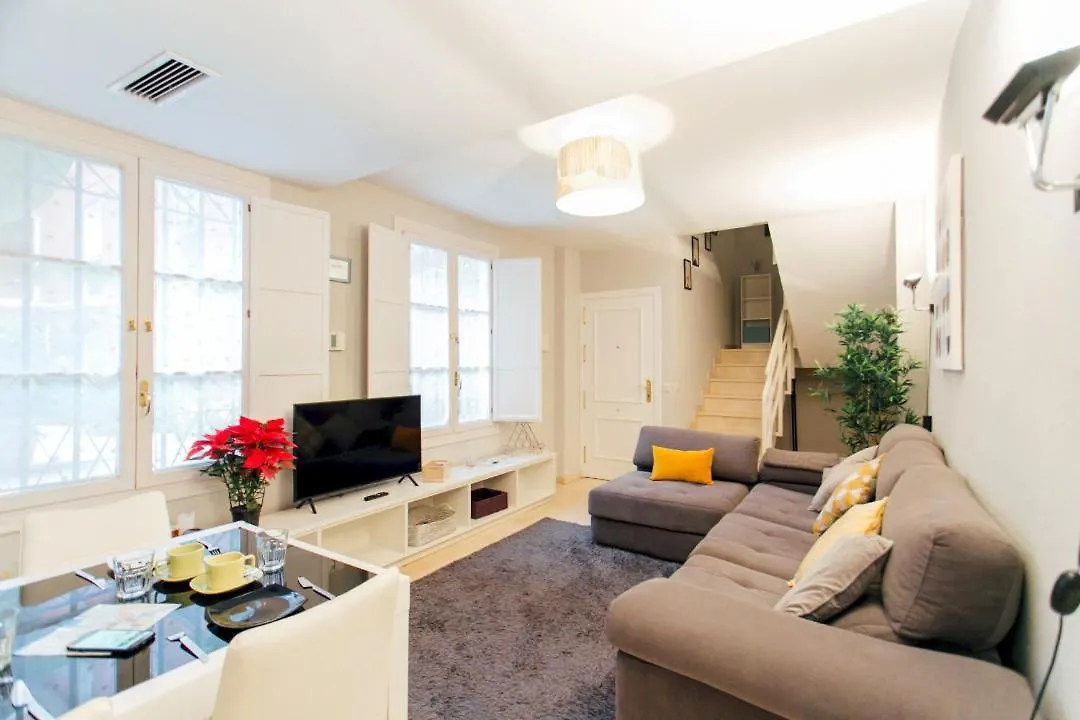 2 Bedrooms 1 Bathroom Furnished - Santa Cruz - Alfalfa - Nice Duplex - Mintystay Seville Spain