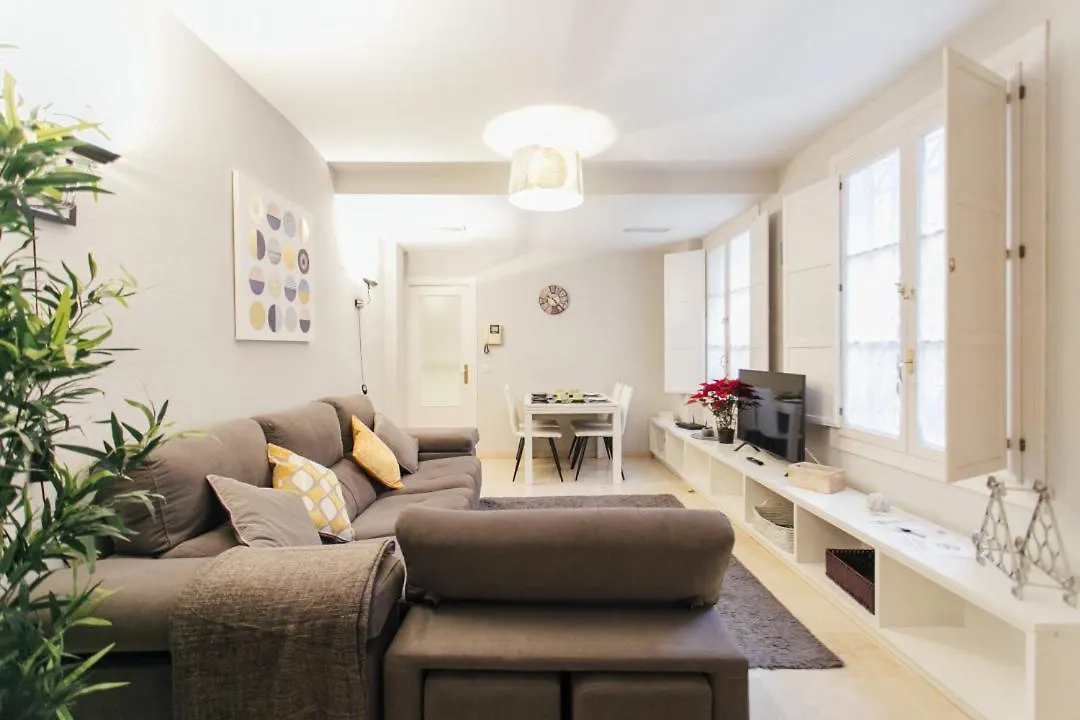 2 Bedrooms 1 Bathroom Furnished - Santa Cruz - Alfalfa - Nice Duplex - Mintystay Seville 0*,